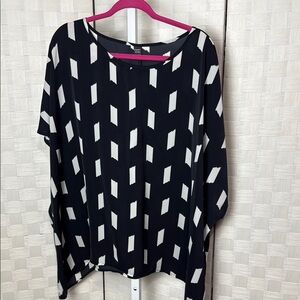 Emery‎ Rose Black and White Women's Top